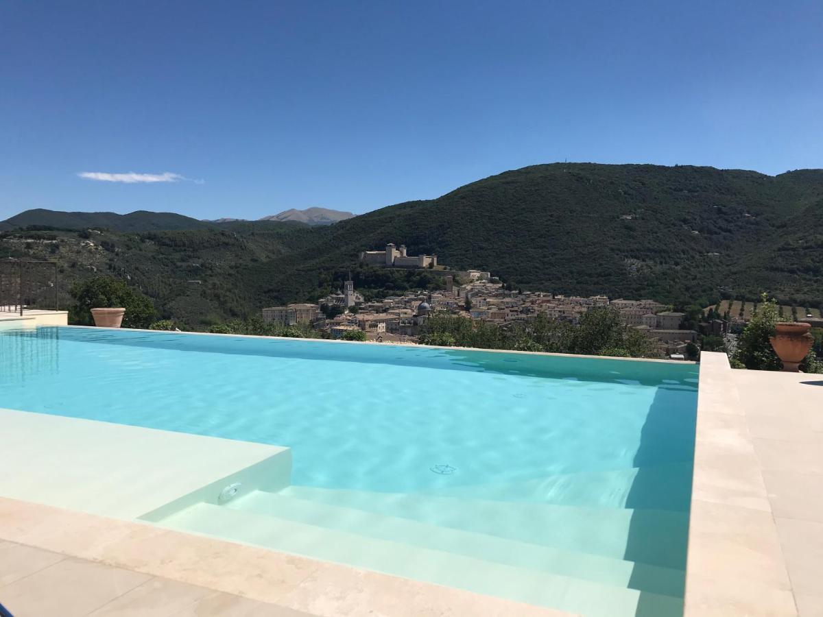 Agriturismo Collerisana Сполето Екстериор снимка