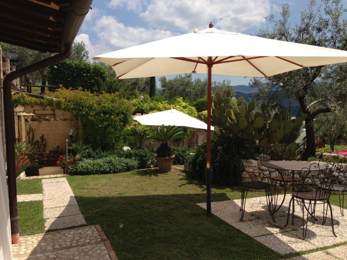 Agriturismo Collerisana Сполето Екстериор снимка