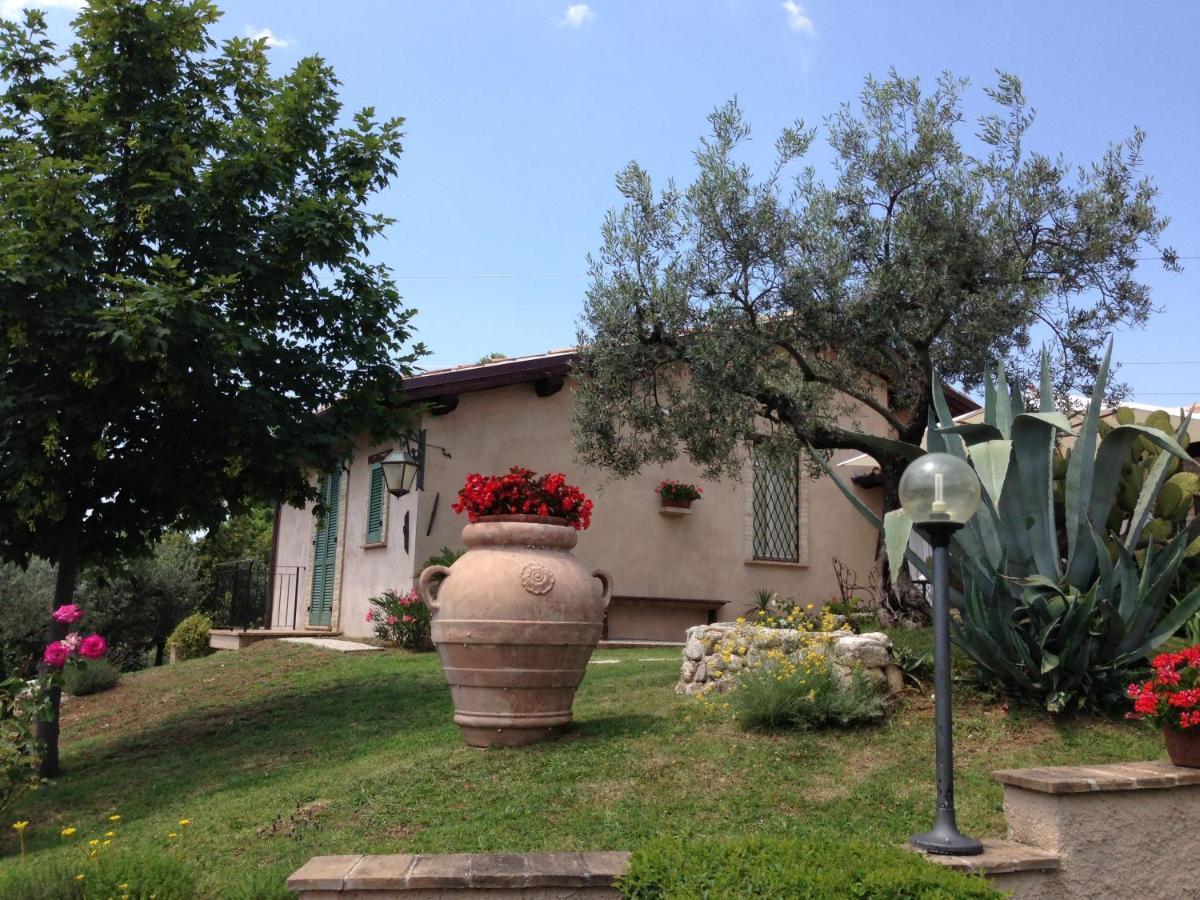 Agriturismo Collerisana Сполето Екстериор снимка